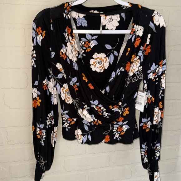 Free People shirt Saturday night black floral wrap top XS MWT stretch - Picture 4 of 6